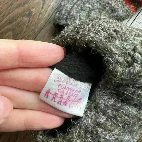 Balta Funwear 100% Wool Aztec Grey and Orange Mittens  Winter Accessory - Picture 9 of 10